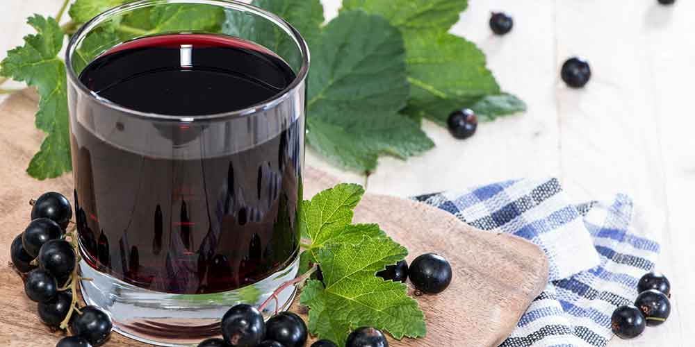 Naturalny sok z czarnej porzeczki
